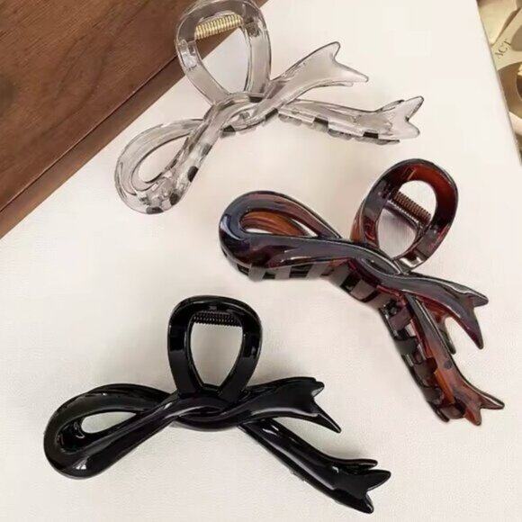 Bow Hair Clips - Picture 1 of 3